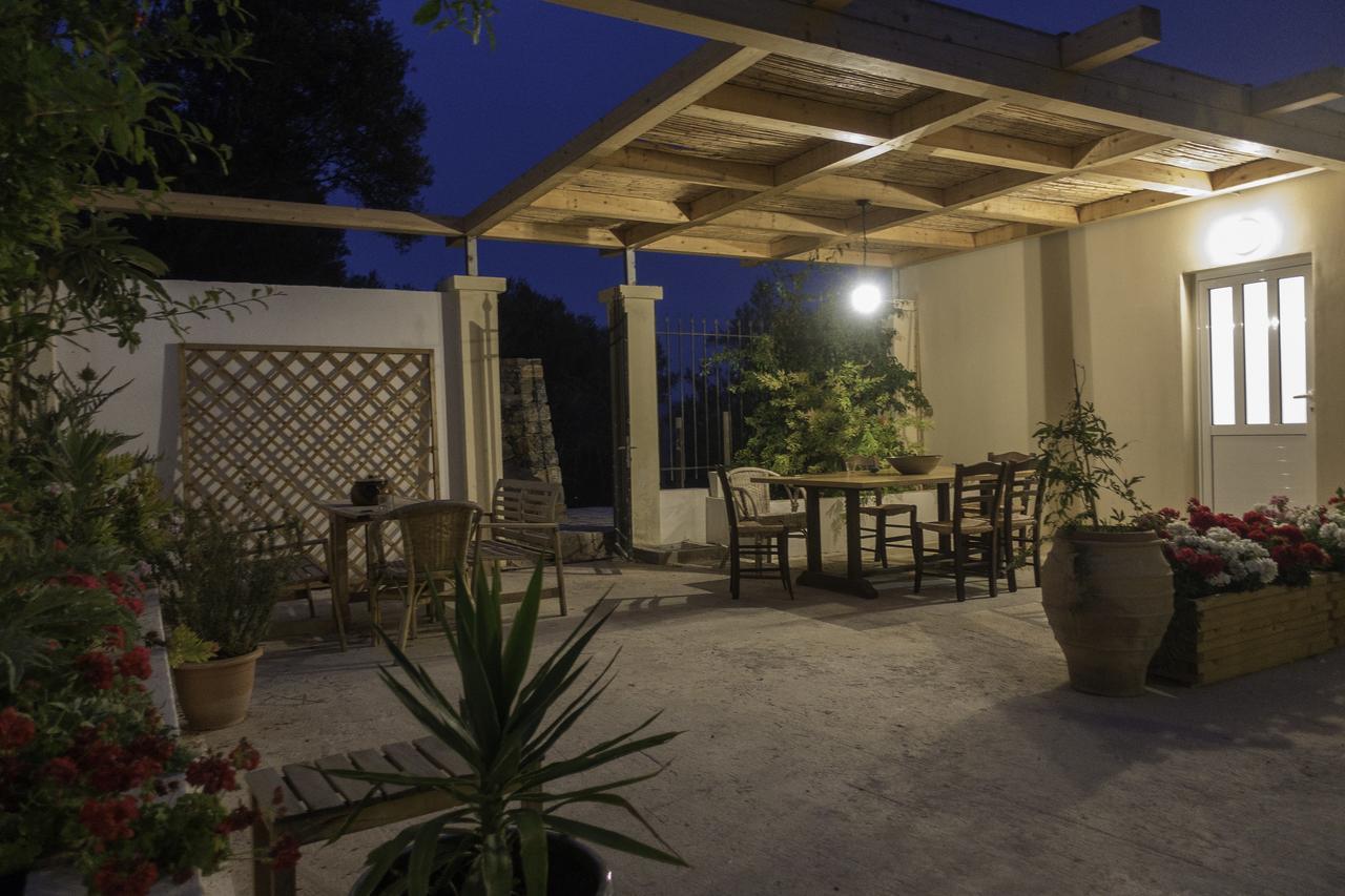 Kroustas Villa Dio Petres מראה חיצוני תמונה