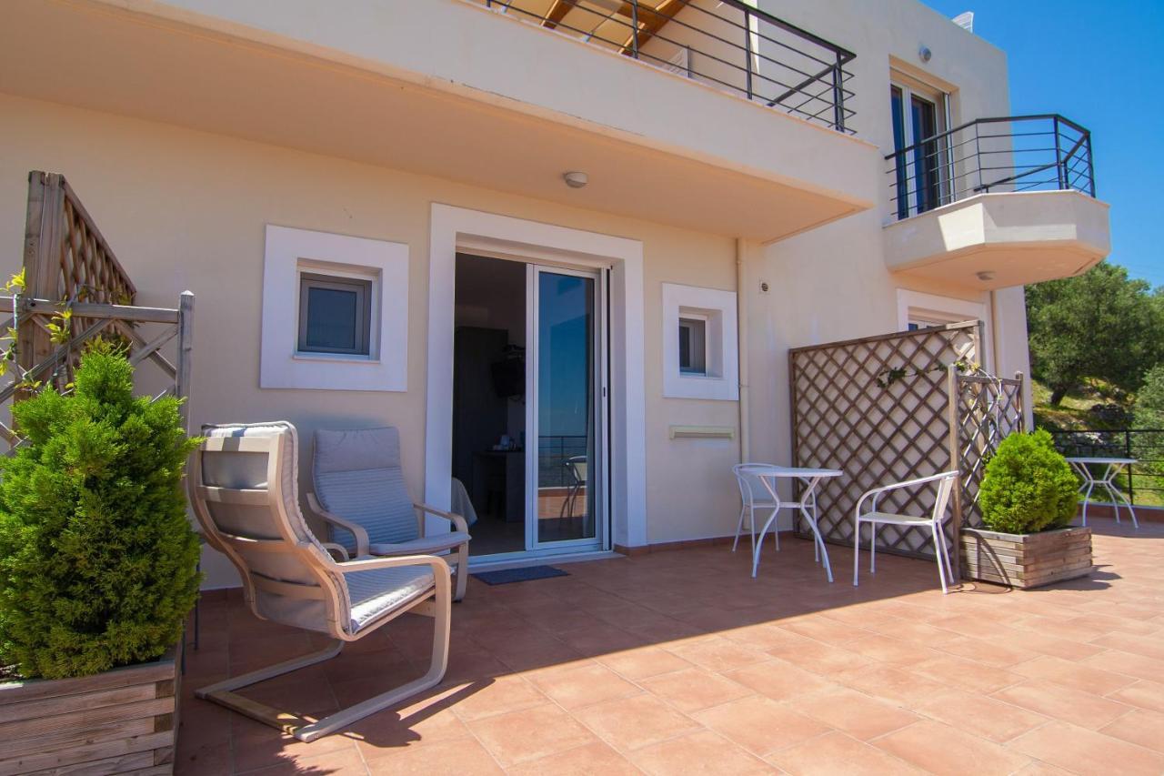 Kroustas Villa Dio Petres מראה חיצוני תמונה